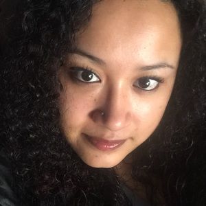 Meet your Posher, Apollonia